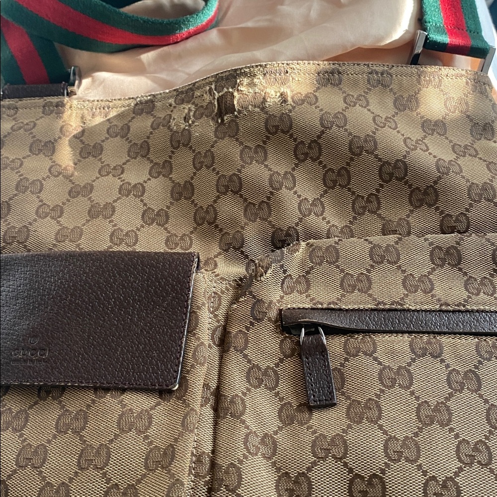 Gucci double pocket Messenger Bag - Picture 10 of 16